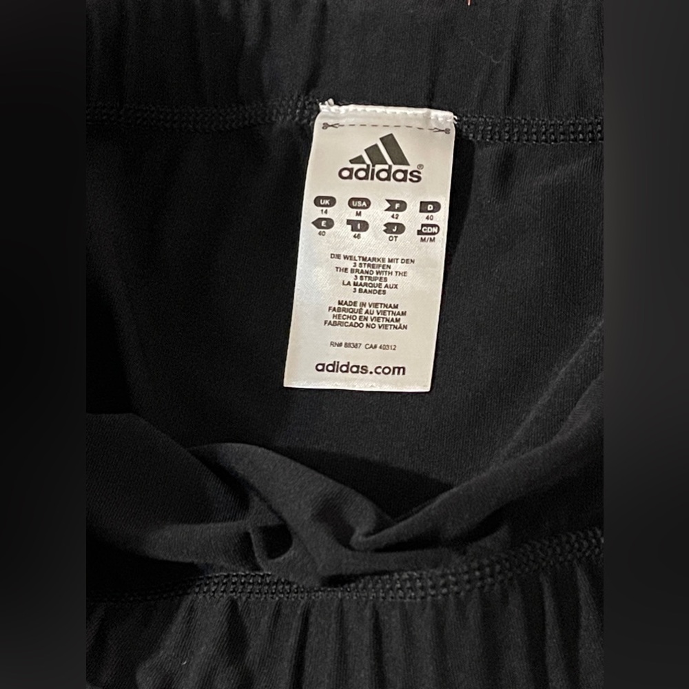 💥 SALE 💥 ADIDAS Size Medium Black & Pink/Coral Color Shorts Excellent Condition - Picture 9 of 9